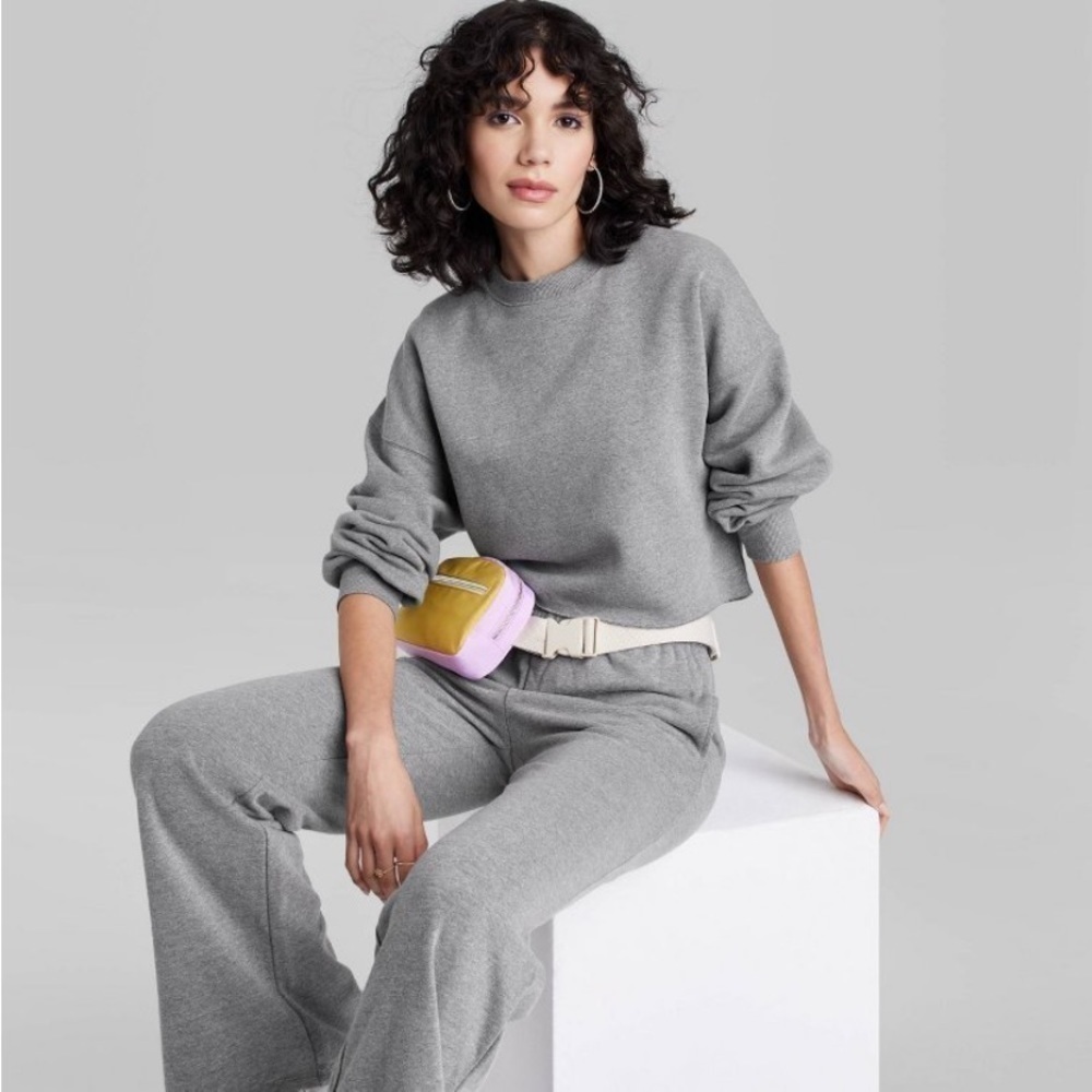 Women's Cropped Sweatshirt - Wild Fable
Gray